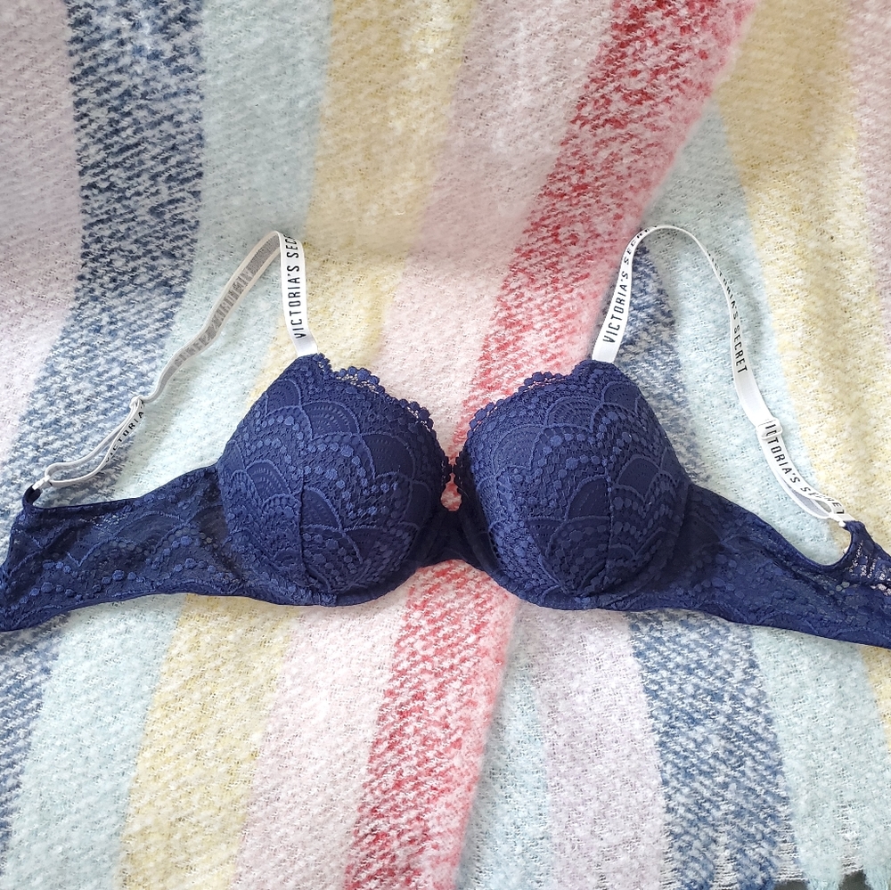 🌟2/$30🌟 Victoria's Secret Lacey Bra!